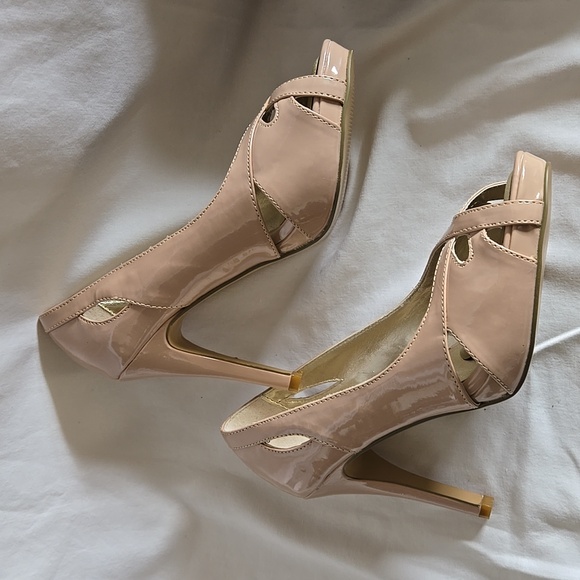 *New* Alfred Sung 5M Nude, peep toe - Picture 2 of 5